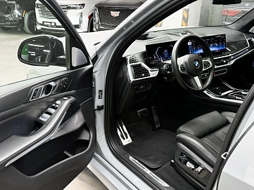 BMW X7, 2022г, полный привод, автомат