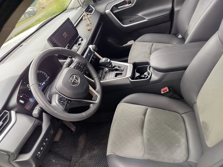 Toyota RAV4, 2024г., полный привод, вариатор