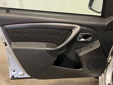 Renault Duster, 2016г, передний привод, автомат