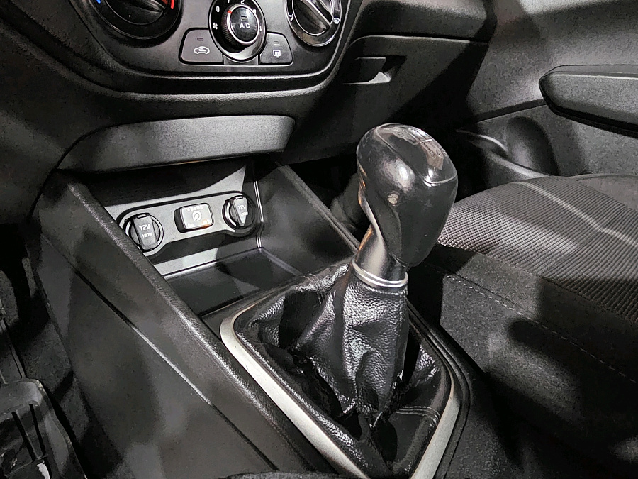 Hyundai Solaris, 2018г., передний привод, механика
