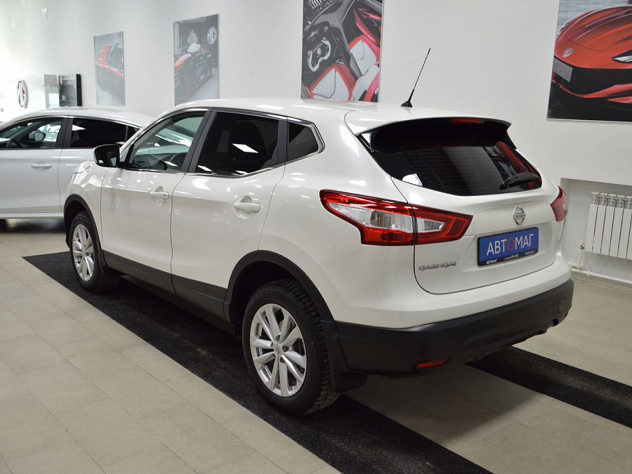 Nissan Qashqai, 2014г., передний привод, вариатор