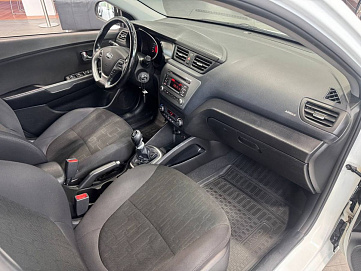 Kia Rio, 2015г, передний привод, механика