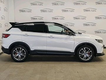 Geely Coolray, 2022г., передний привод, робот