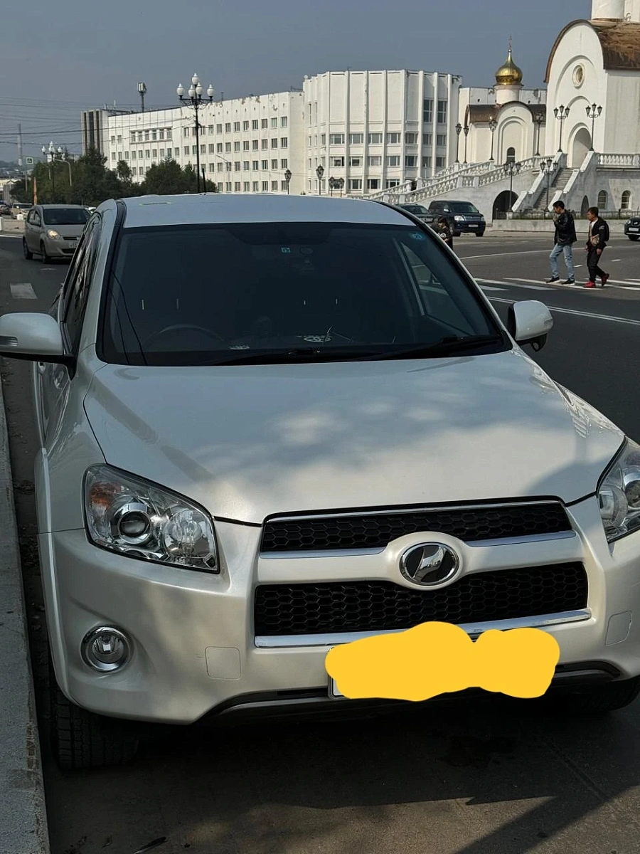 Toyota RAV4, 2011г., полный привод, вариатор
