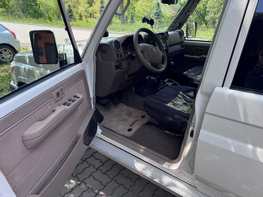 Toyota Land Cruiser, 2022г., полный привод, механика