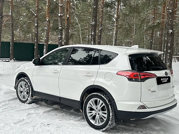 Toyota RAV4, 2017г, передний привод, вариатор