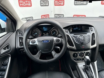 Ford Focus, 2012г., передний привод, робот