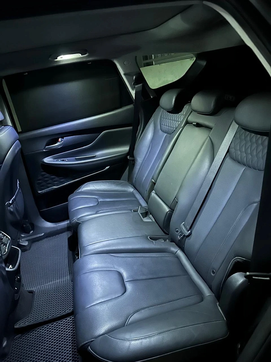 Hyundai Santa Fe, 2018г., полный привод, автомат