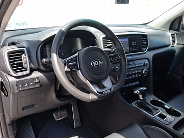 Kia Sportage, 2018г, передний привод, робот