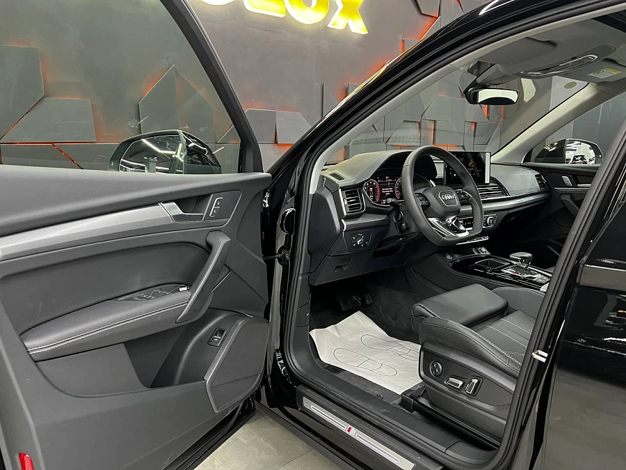 Audi Q5, 2023г., полный привод, робот