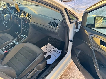 Volkswagen Golf, 2019г, передний привод, механика