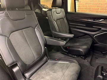 Jeep Grand Cherokee, 2021г, задний привод, автомат