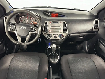 Hyundai i20, 2010г, передний привод, автомат