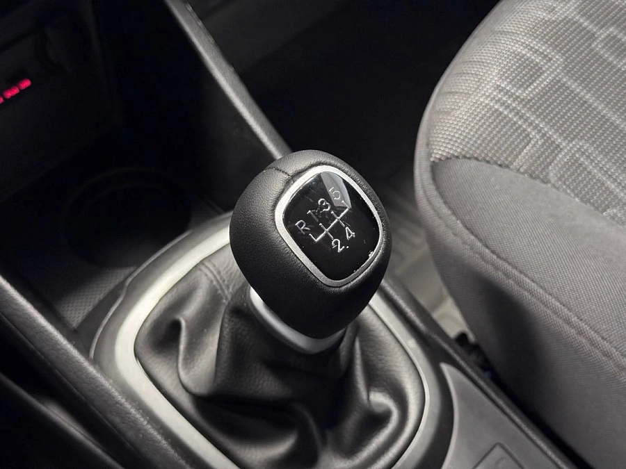 Kia Rio, 2013г., передний привод, механика