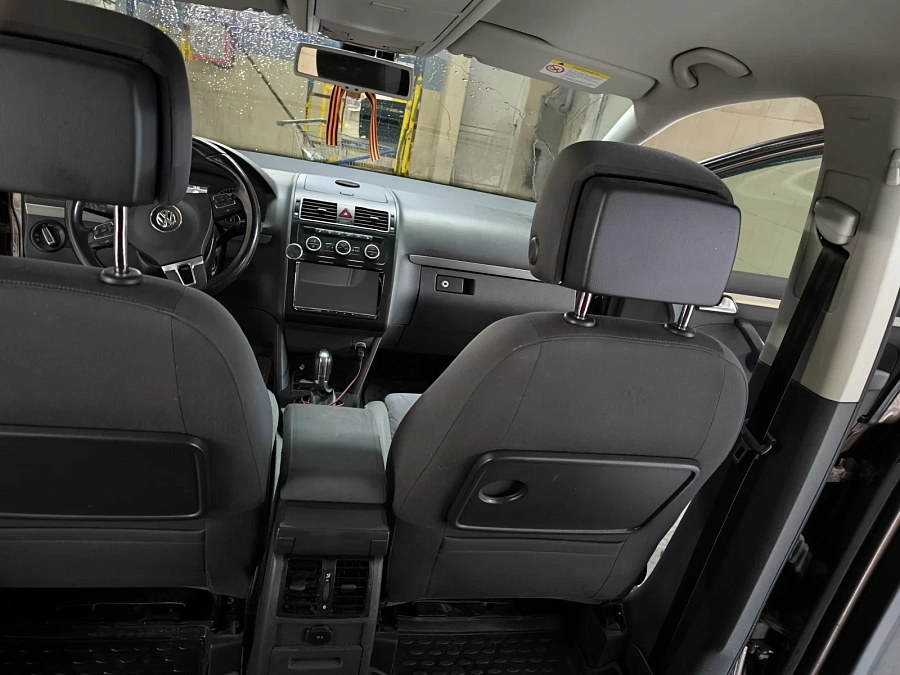 Volkswagen Touran, 2012г., передний привод, робот