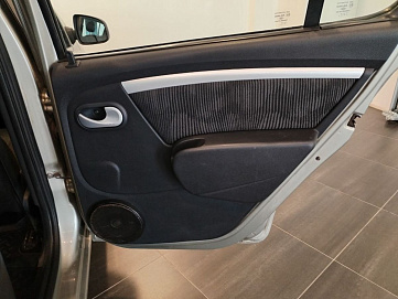 Renault Sandero, 2011г, передний привод, механика