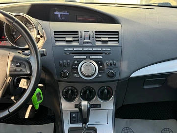 Mazda 3, 2011г, передний привод, автомат