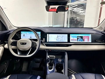 Geely Monjaro, 2022г, передний привод, автомат