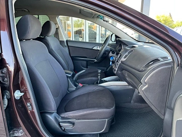 Kia Cerato, 2011г, передний привод, механика
