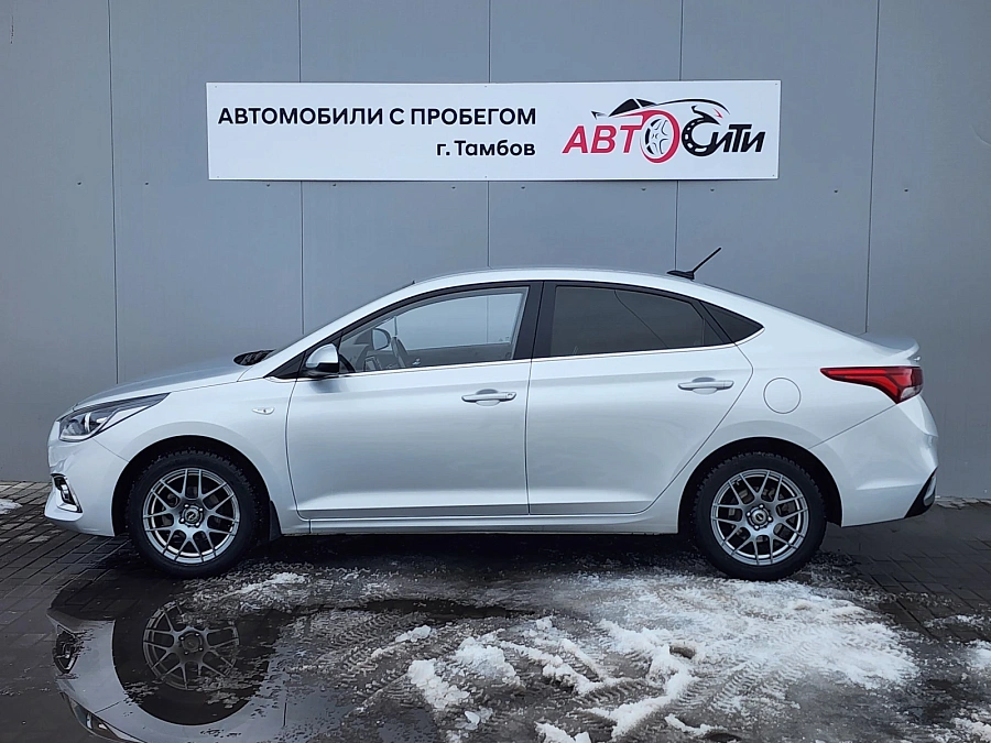 Hyundai Solaris, 2019г., передний привод, автомат