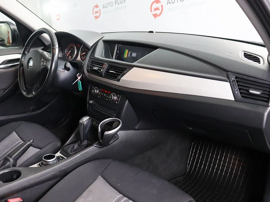 BMW X1, 2010г., полный привод, автомат