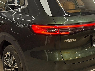 Geely Galaxy Starship 7, 2025г, передний привод, робот