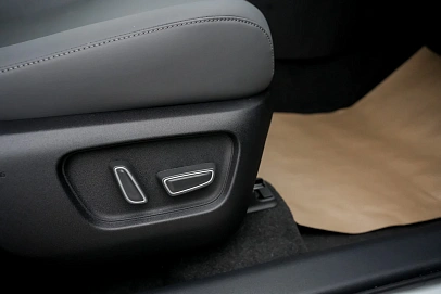 Toyota RAV4, 2025г, полный привод, вариатор