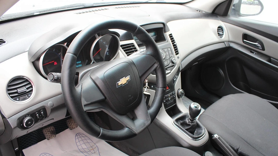Chevrolet Cruze, 2012г., передний привод, механика