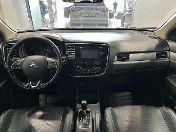 Mitsubishi Outlander, 2015г, полный привод, вариатор