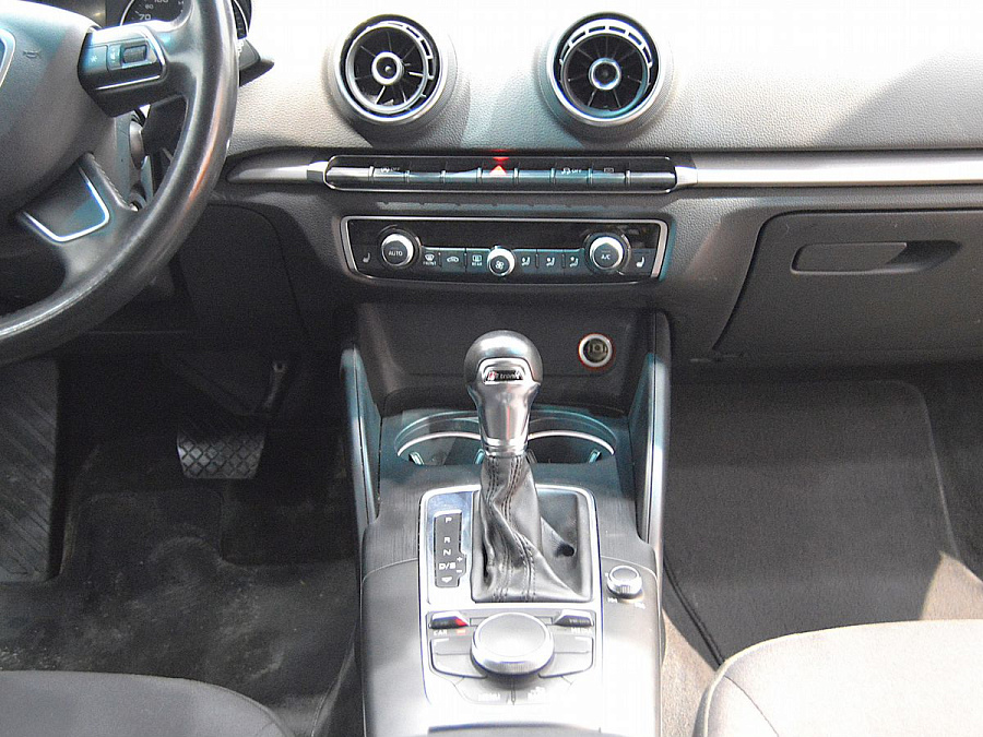 Audi A3, 2013г., передний привод, робот