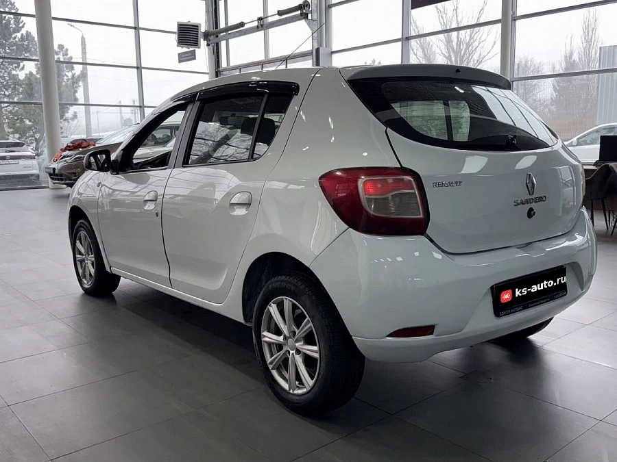 Renault Sandero, 2015г., передний привод, механика