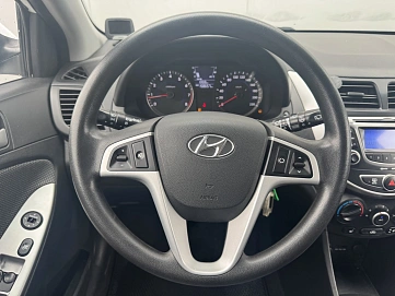 Hyundai Solaris, 2011г, передний привод, механика