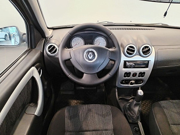 Renault Sandero, 2011г, передний привод, механика