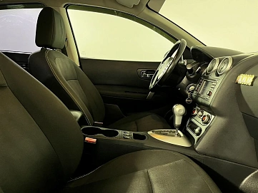 Nissan Qashqai, 2011г, передний привод, вариатор
