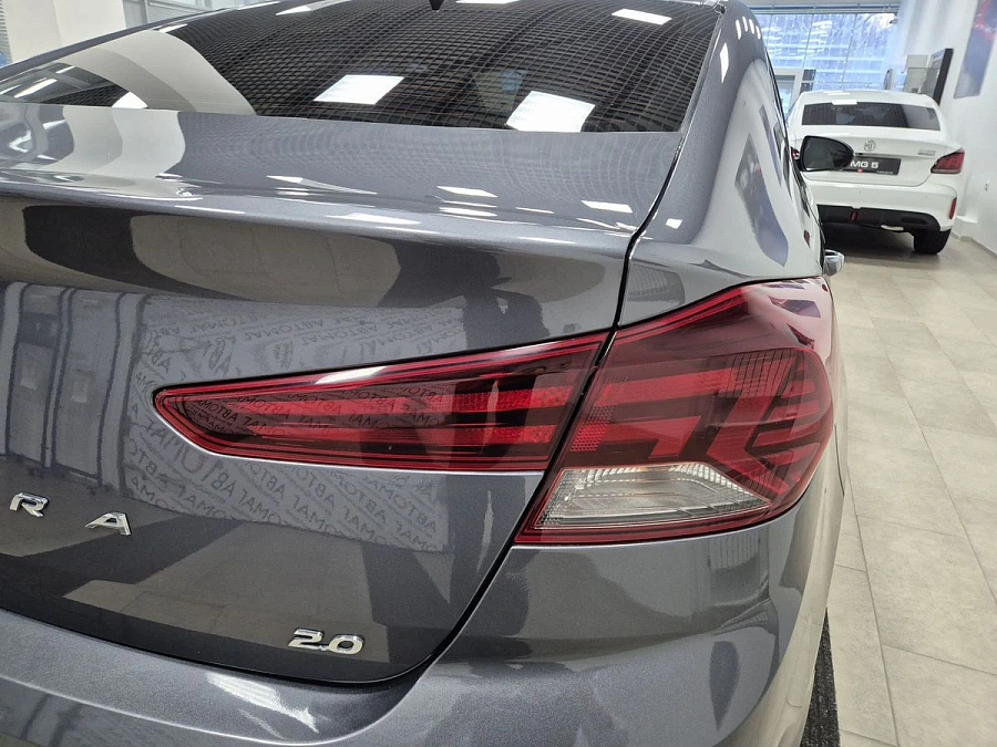 Hyundai Elantra, 2020г., передний привод, механика