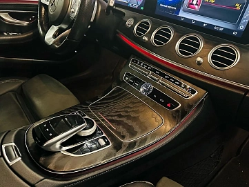 Mercedes-Benz E-Класс, 2020г, полный привод, автомат