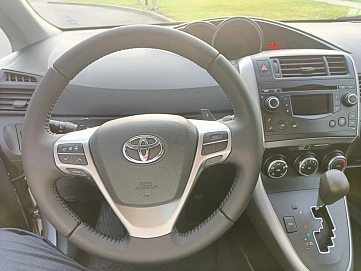 Toyota Verso, 2014г, передний привод, вариатор