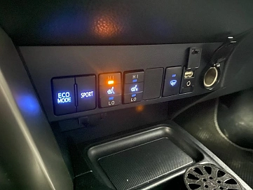 Toyota RAV4, 2013г, полный привод, вариатор