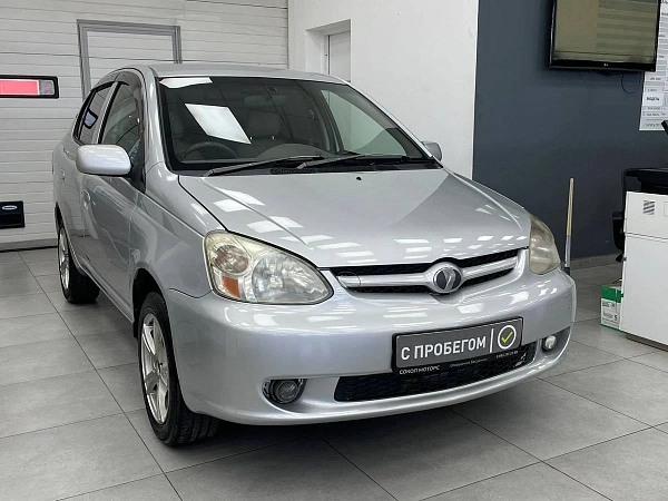 Toyota Platz, 2004г., передний привод, автомат