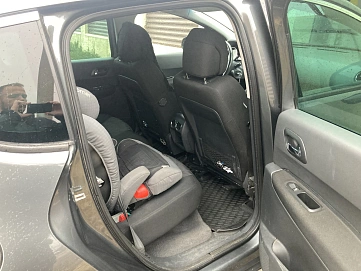 Peugeot 3008, 2011г, передний привод, автомат