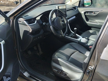 Toyota RAV4, 2019г, передний привод, механика