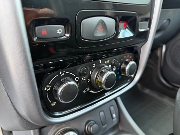 Renault Duster, 2013г., полный привод, механика
