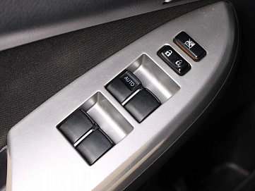 Toyota Corolla, 2012г, передний привод, механика