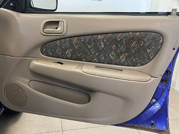 Toyota Corolla, 1998г, передний привод, механика