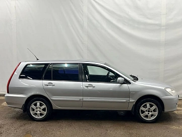 Mitsubishi Lancer, 2005г, передний привод, механика