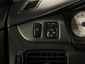 Mitsubishi Lancer, 2006г, передний привод, механика