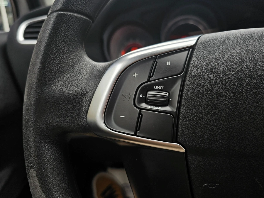 Citroen C4, 2012г., передний привод, автомат