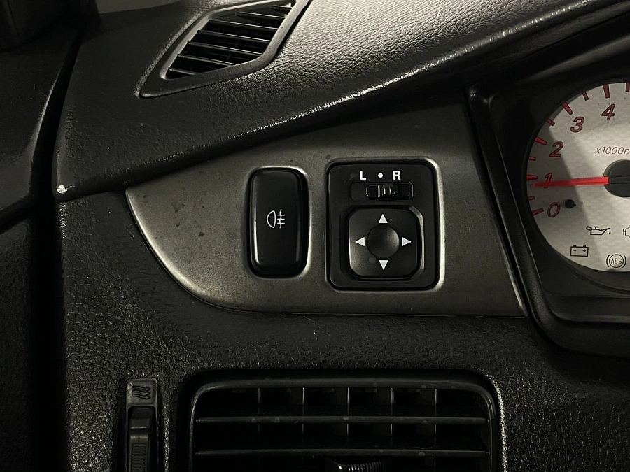 Mitsubishi Lancer, 2006г., передний привод, механика