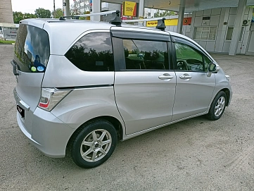 Honda Freed, 2012г, передний привод, вариатор