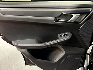 Porsche Macan, 2019г, полный привод, робот